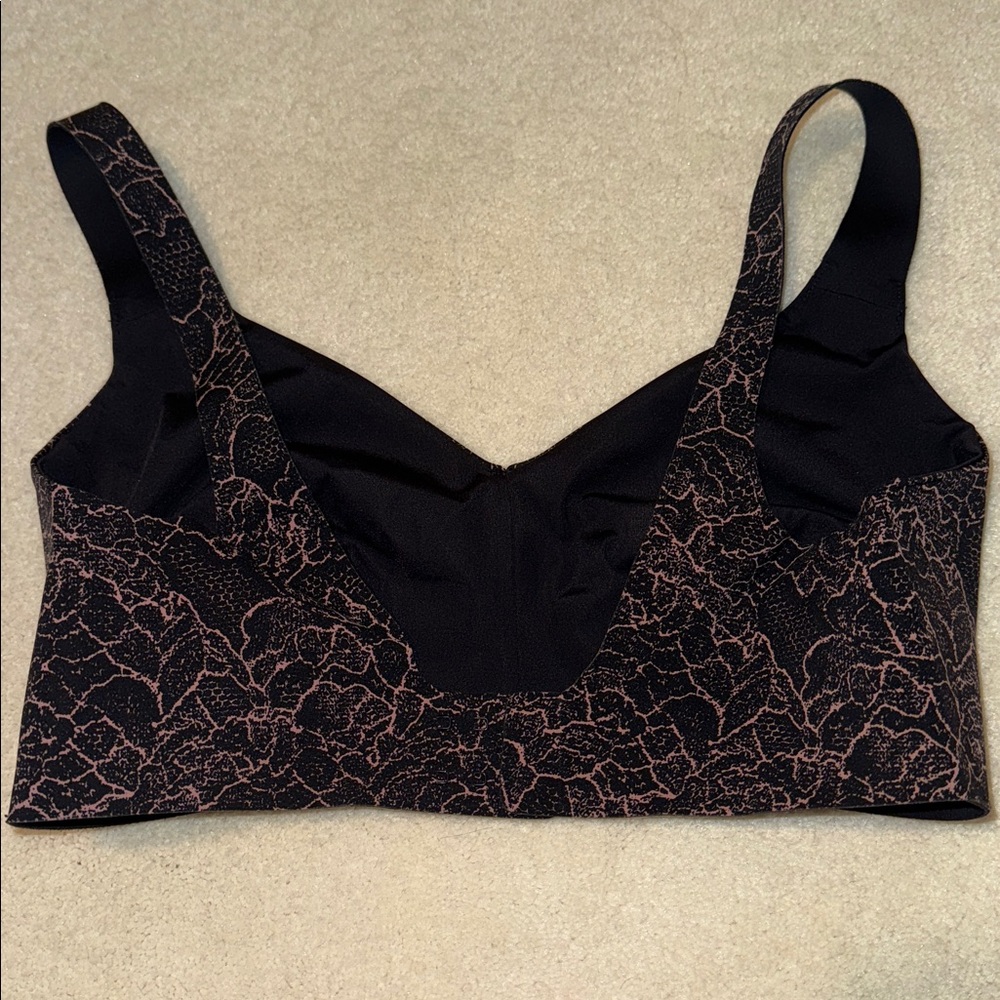 Lululemon Like Nothing Bra 34DD Unlined Thin Lightweight Black & Pink - Picture 2 of 4